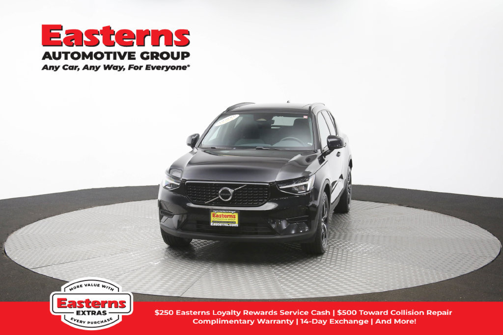Used 2024 Volvo XC40 B5 Core AWD/4WD image 55