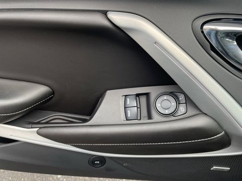 Used 2017 Chevrolet Camaro SS image 15