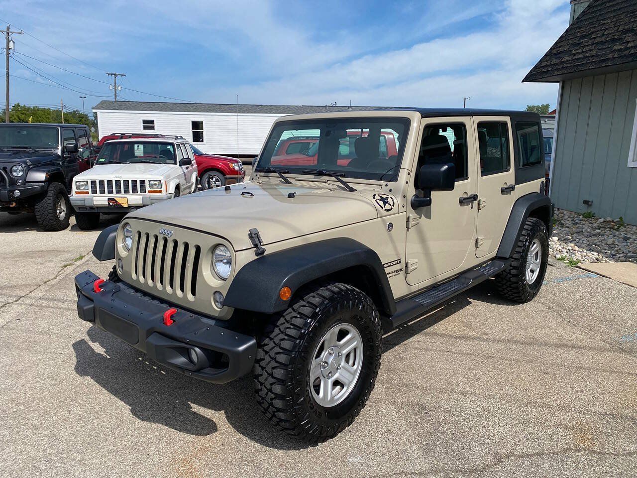 Used 2018 Jeep Wrangler Unlimited Sport AWD/4WD image 2