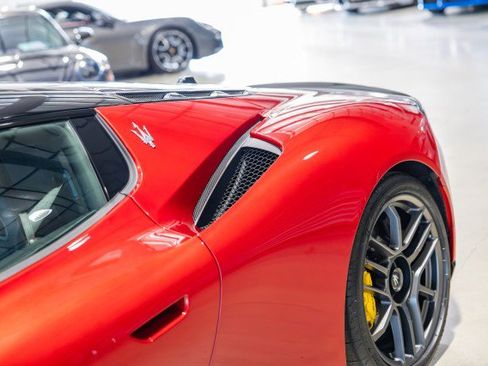 Used 2023 Maserati MC20 Coupe image 21