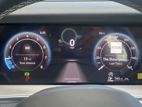 New 2025 Volkswagen Tiguan SE image 15