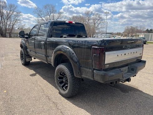 Used 2019 Ford F250 Limited w/ FX4 Off-Road Package AWD/4WD image 6