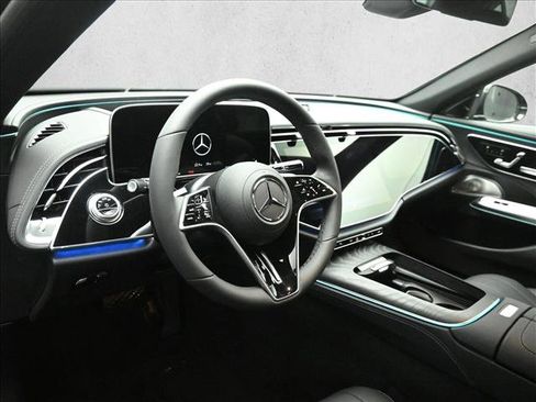 New 2026 Mercedes-Benz E 350 4MATIC Sedan image 10