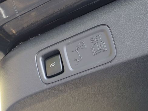 Used 2024 Ford Expedition Limited image 55