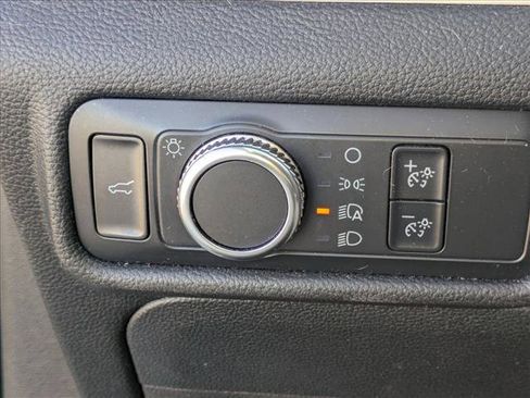 Used 2020 Ford Explorer XLT w/ Class III Trailer Tow Package image 12