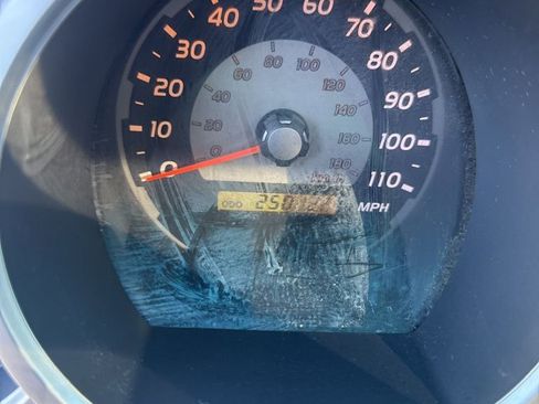 Used 2005 Toyota 4Runner Limited image 12