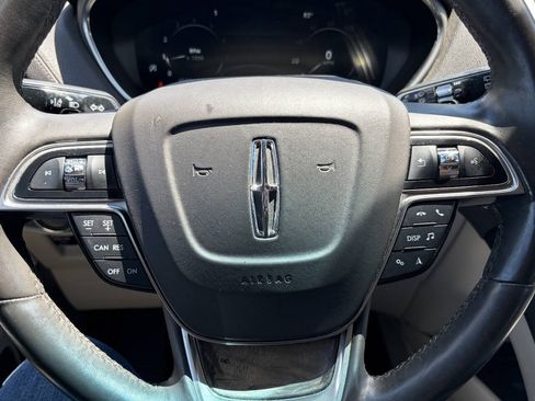 Used 2020 Lincoln Nautilus Reserve w/ Cargo Utility Package AWD/4WD image 16
