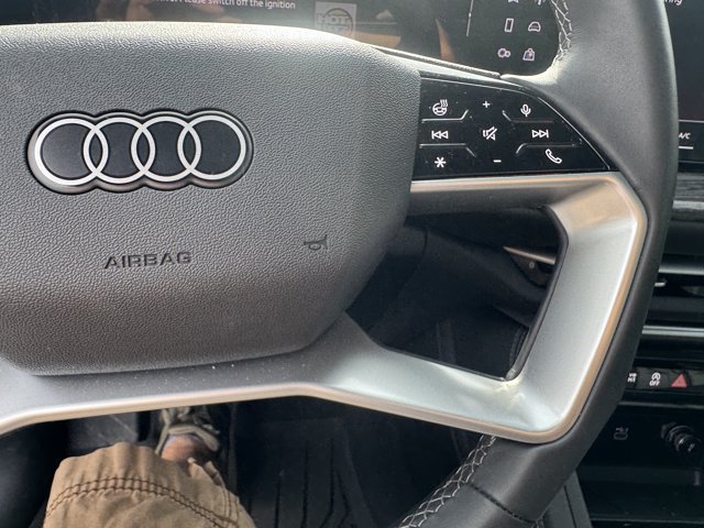 Used 2025 Audi Q5 Premium w/ Convenience Package AWD/4WD image 25