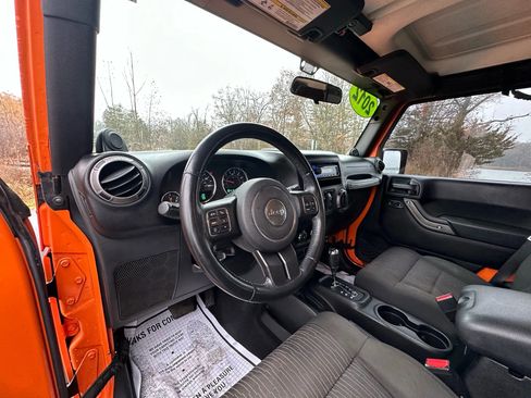 Used 2012 Jeep Wrangler Unlimited Sport image 12