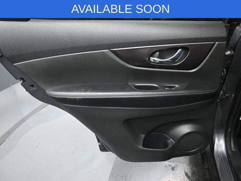 Used 2019 Nissan Rogue SV w/ Premium Package AWD/4WD image 25