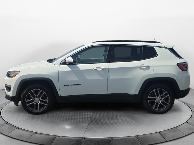 Used 2018 Jeep Compass Latitude w/ Popular Equipment Group FWD image 2