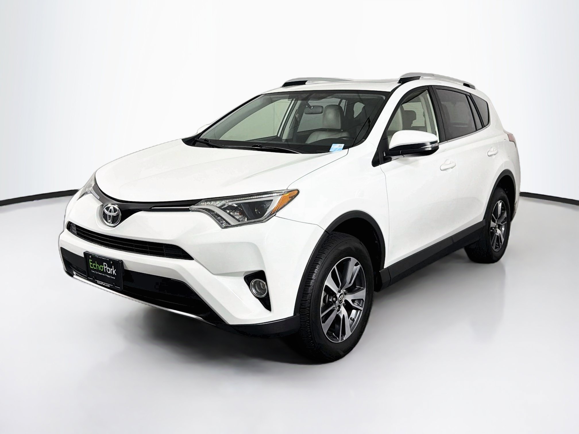Used 2016 Toyota RAV4 XLE FWD image 3