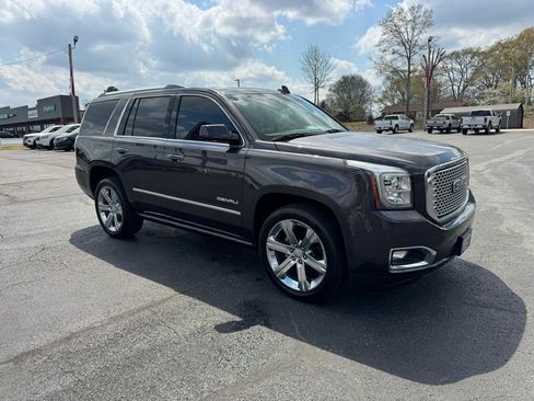Used 2017 GMC Yukon Denali w/ Open Road Package image 4