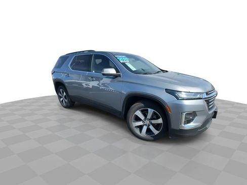 Certified 2023 Chevrolet Traverse LT w/ LT Premium Package FWD image 2