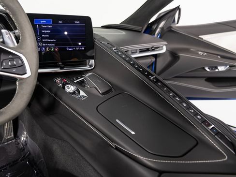 Used 2021 Chevrolet Corvette Stingray Premium Conv w/ Chrome Exterior Badge Package image 22