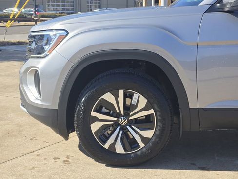 New 2026 Volkswagen Atlas SE image 5