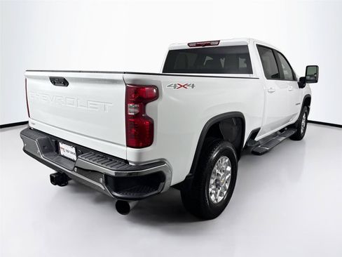 Used 2025 Chevrolet Silverado 3500 LT w/ Safety Package AWD/4WD image 2
