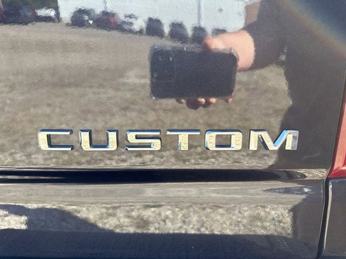 Used 2024 Chevrolet Silverado 2500 Custom w/ Custom Value Package image 37