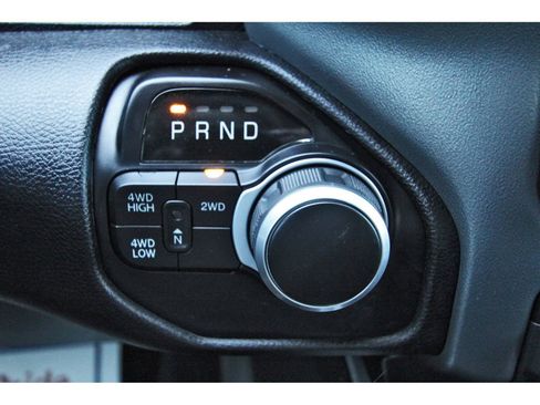 Used 2024 RAM 2500 Big Horn w/ Sport Appearance Package image 22