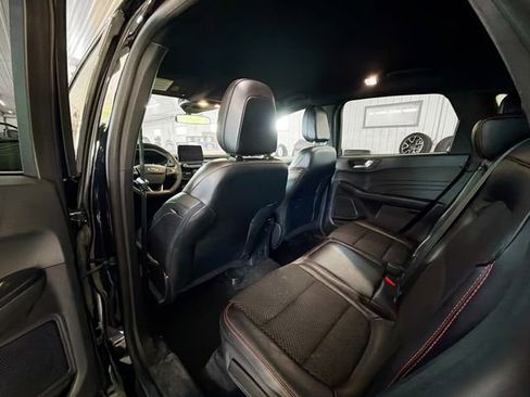 Used 2023 Ford Escape ST-Line AWD/4WD image 9