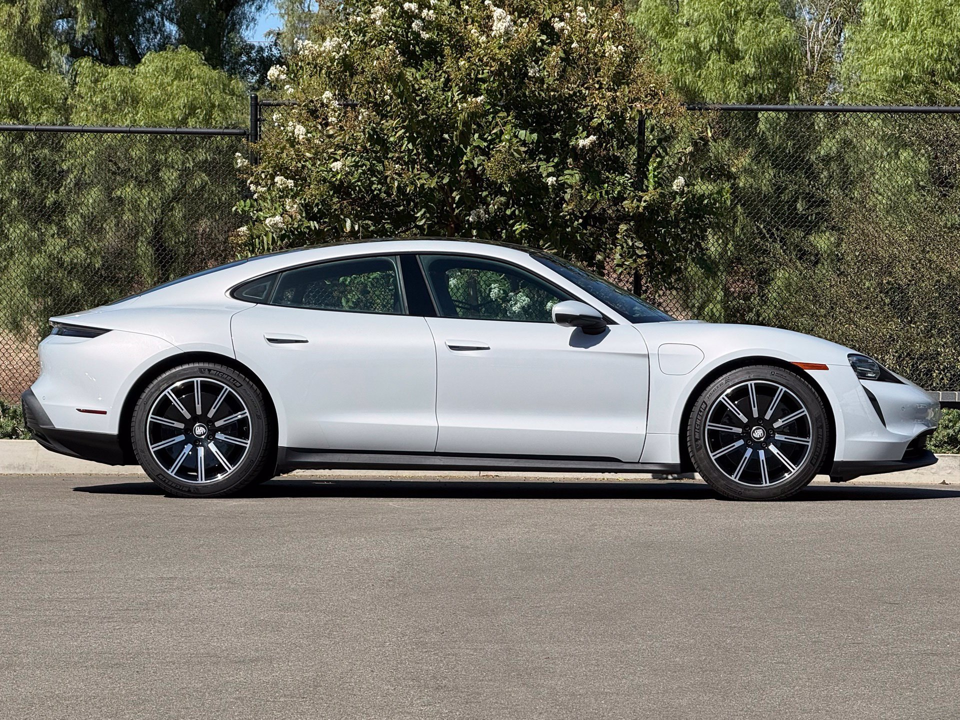Certified 2023 Porsche Taycan RWD image 8