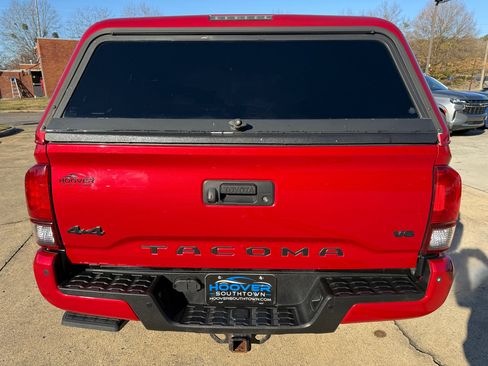 Used 2019 Toyota Tacoma SR5 image 4