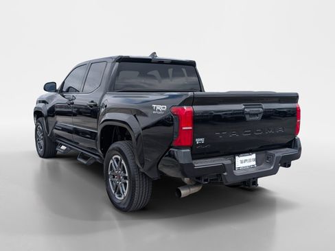 Used 2025 Toyota Tacoma TRD Sport image 4