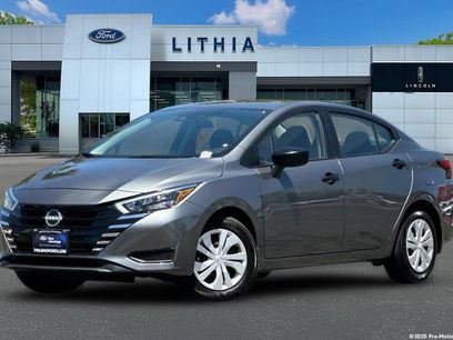 Used 2025 Nissan Versa S w/ Trunk Package