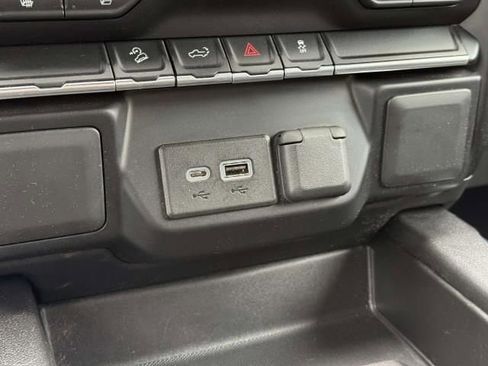 Used 2021 Chevrolet Silverado 1500 LT Trail Boss w/ Bed Protection Package image 27