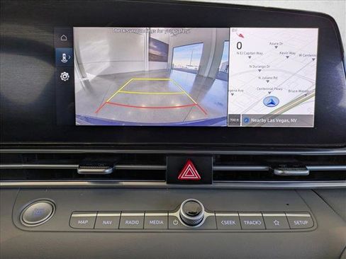 Used 2024 Hyundai Elantra SEL image 15