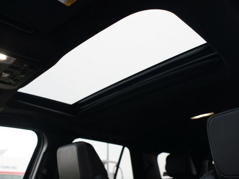 Used 2025 Toyota 4Runner Limited image 6