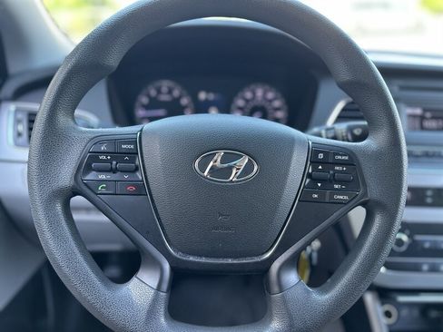 Used 2016 Hyundai Sonata SE FWD image 15