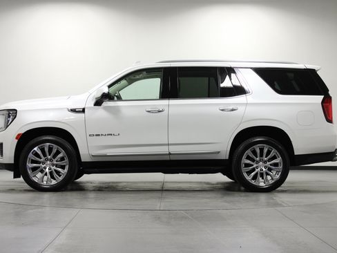 Used 2024 GMC Yukon Denali AWD/4WD image 7