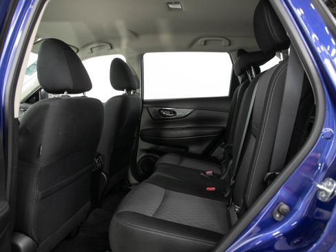 Used 2020 Nissan Rogue SV w/ Premium Package AWD/4WD image 15