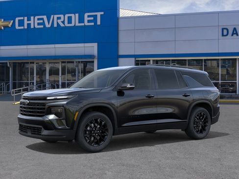 New 2026 Chevrolet Traverse LT image 2