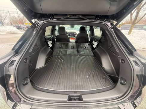 New 2026 Chevrolet Equinox EV LT FWD image 27