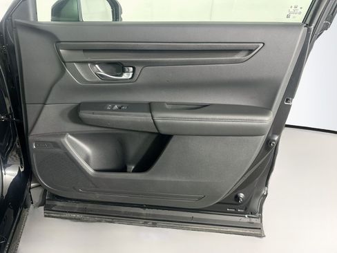 Used 2025 Honda CR-V EX image 31