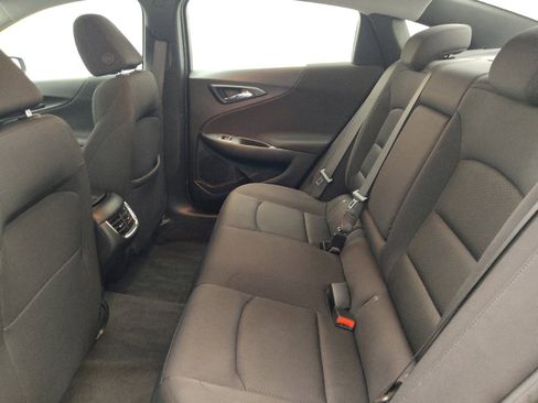Used 2024 Chevrolet Malibu LT FWD image 18