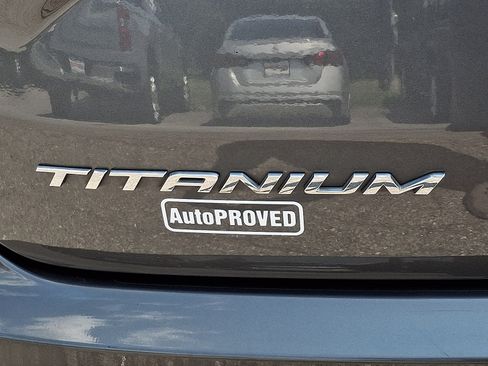 Used 2022 Ford Edge Titanium w/ Equipment Group 301A AWD/4WD image 34
