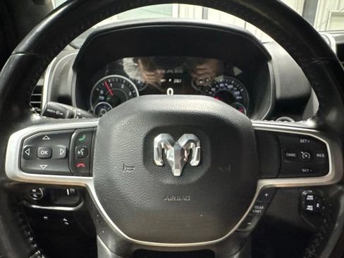 Used 2022 RAM 1500 Big Horn AWD/4WD image 12