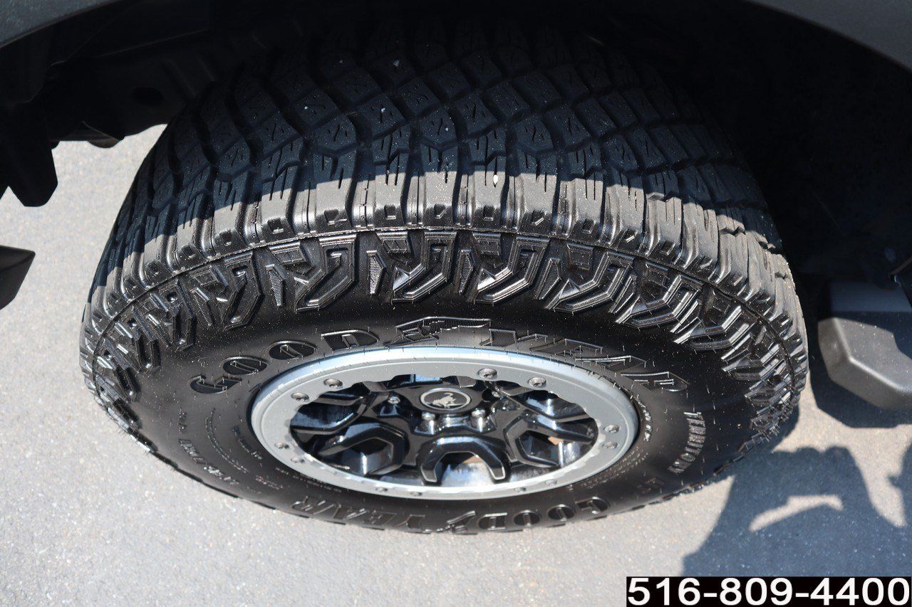 Used 2023 Ford Bronco Big Bend w/ Sasquatch Package AWD/4WD image 11