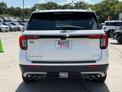 Used 2025 Ford Explorer Platinum w/ Ultimate Package AWD/4WD image 6