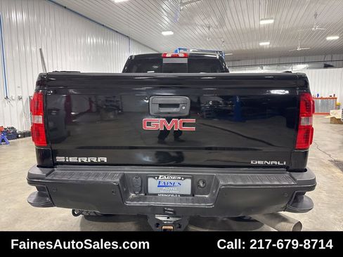 Used 2015 GMC Sierra 2500 Denali w/ Duramax Plus Package image 16