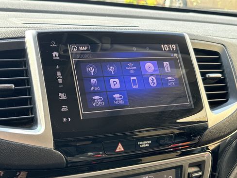 Used 2017 Honda Pilot Elite image 23
