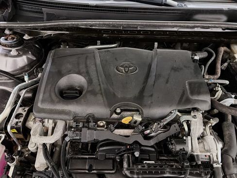 Used 2020 Toyota Camry XLE FWD image 29
