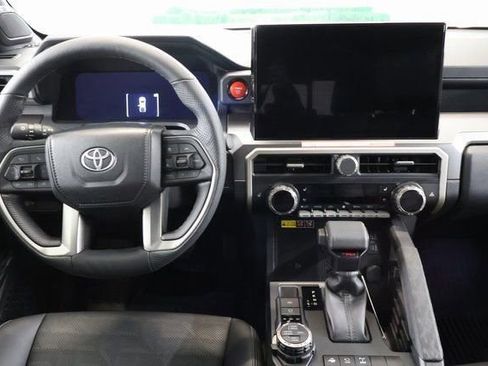 New 2025 Toyota Tacoma TRD Off-Road AWD/4WD image 14