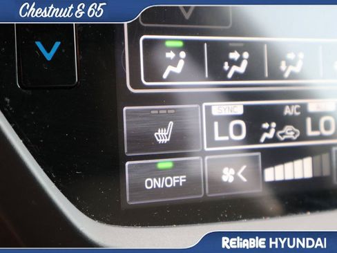 Used 2025 Subaru Forester Premium AWD/4WD image 36