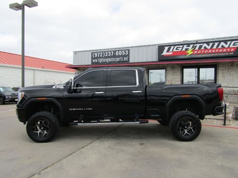 Used 2021 GMC Sierra 2500 Denali w/ Denali Ultimate Package image 2