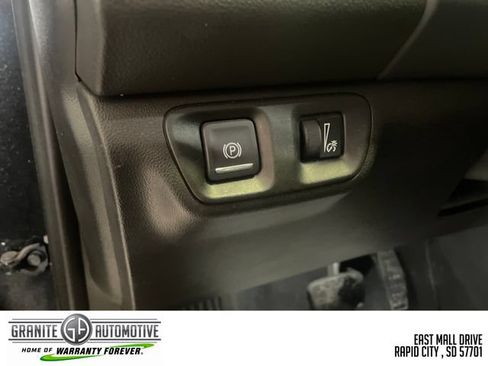 Used 2022 GMC Acadia SLE w/ Driver Convenience Package AWD/4WD image 30