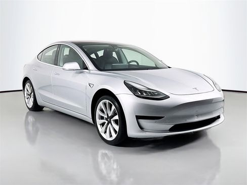 Used 2018 Tesla Model 3 Long Range image 3